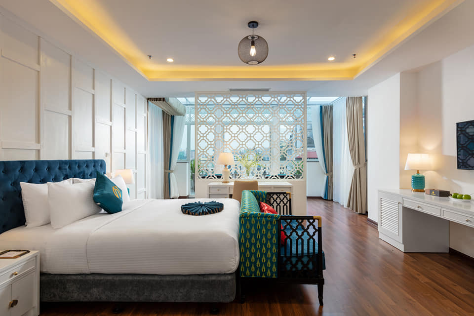 Cần Bán gấp Khách sạn chuẩn 3 sao tại Kim Mã quận Ba Đình. Giá 30.9 Tỷ